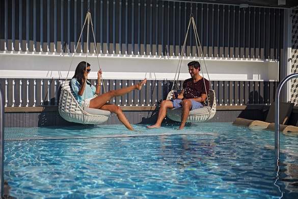 Celebrity Cruises The Retreat Sundeck 11.jpg